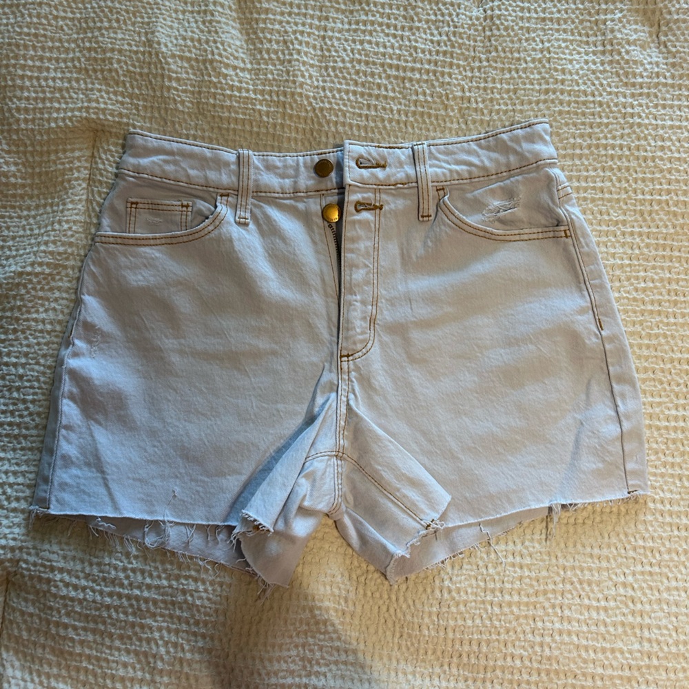 Universal thread // white jean shorts // size 4/27 // never worn